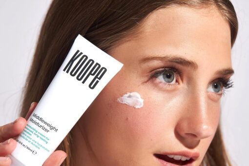 Koope-midweight-Moisturizer-Lifestyle